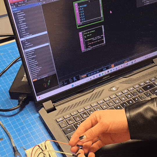 We succeeded connecting the capacitive touch sensor to TD. Here we are testing the sensor observing the 0 and 1 change on  TD’s serial operator.